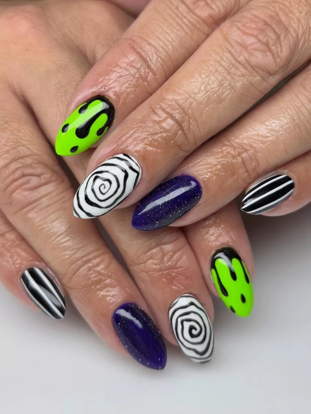 Image for 10 Cute and Spooky Nail Designs for Halloween