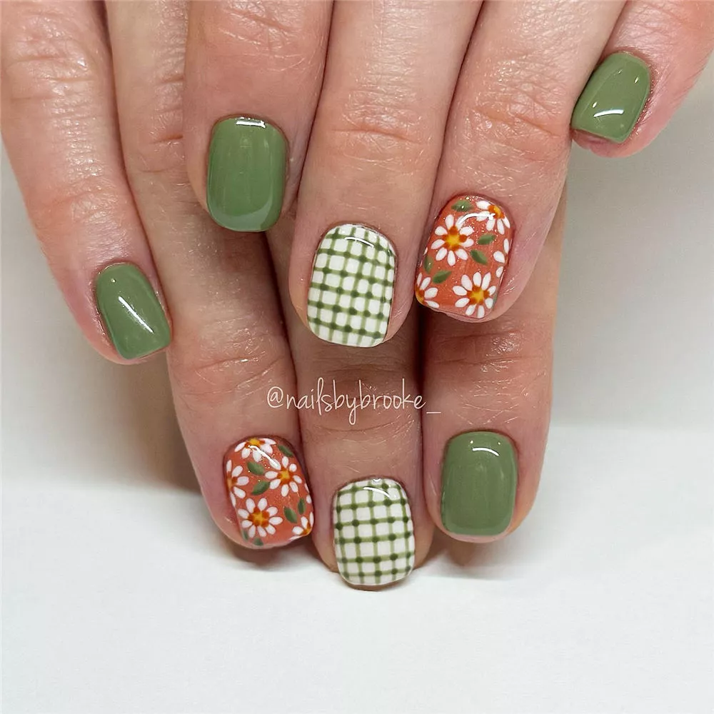 cute green and florals manicure for Fall