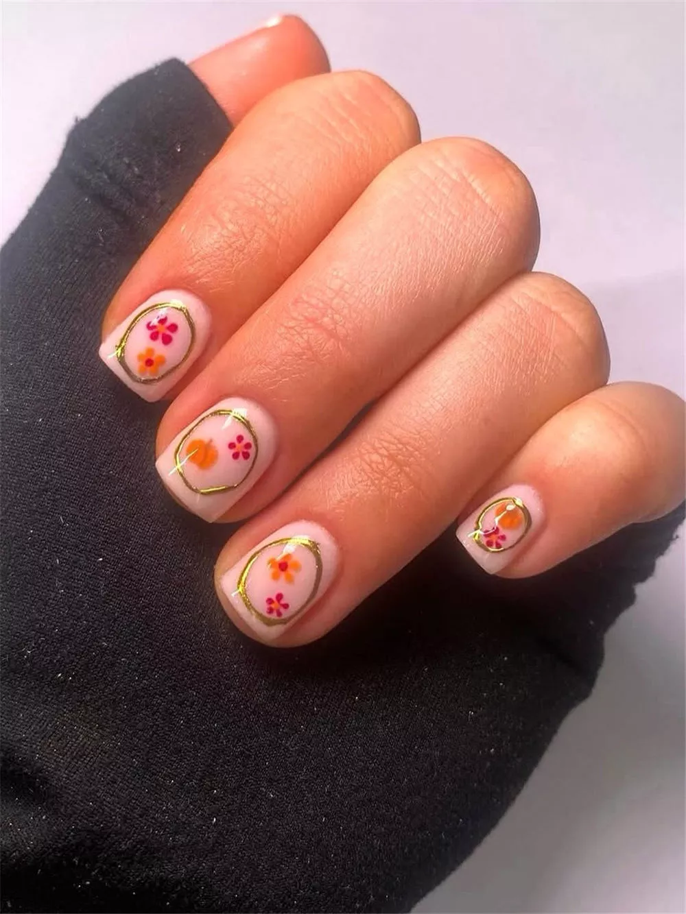 chrome gold nails