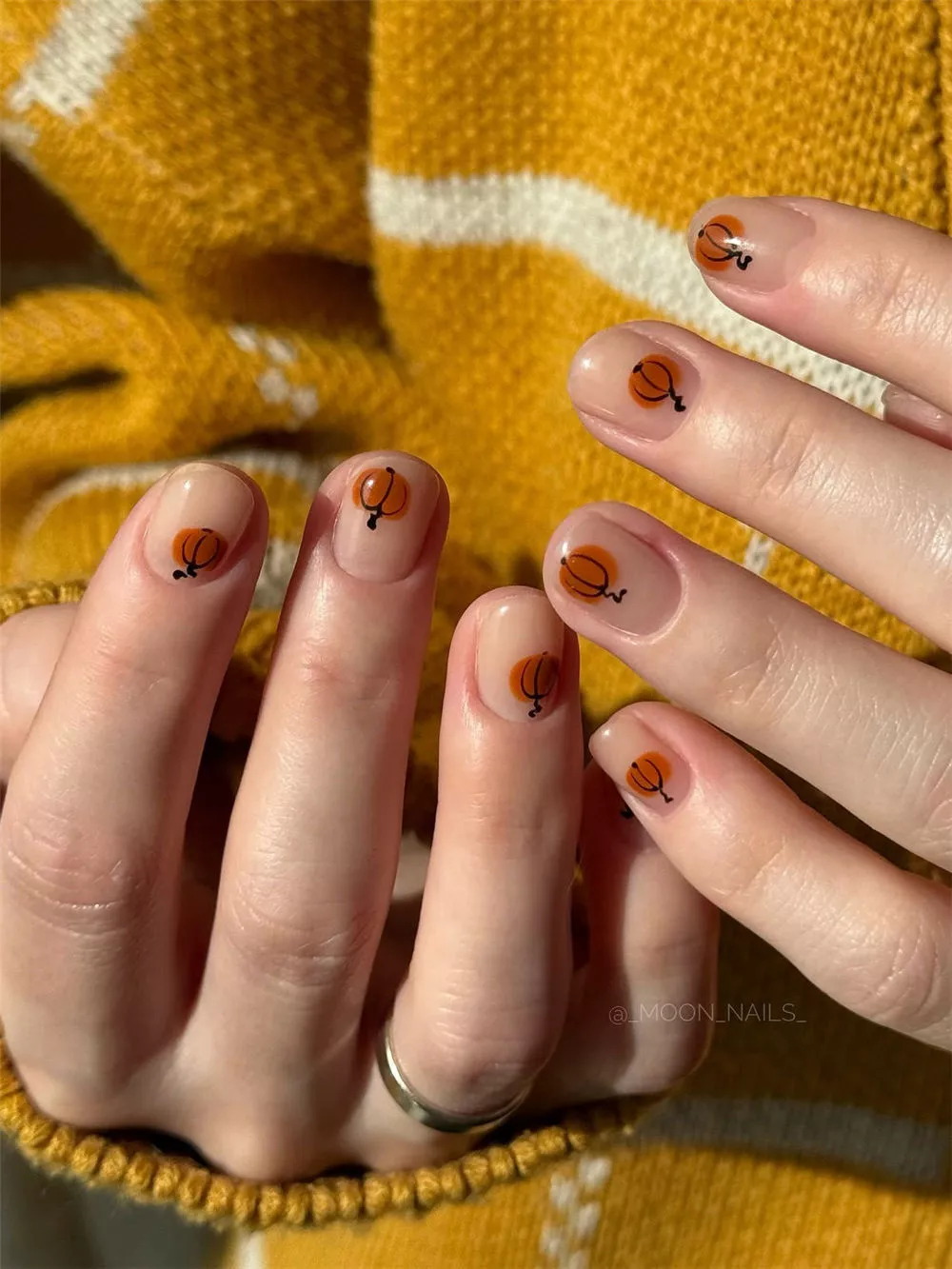 cute pumpkin nail art