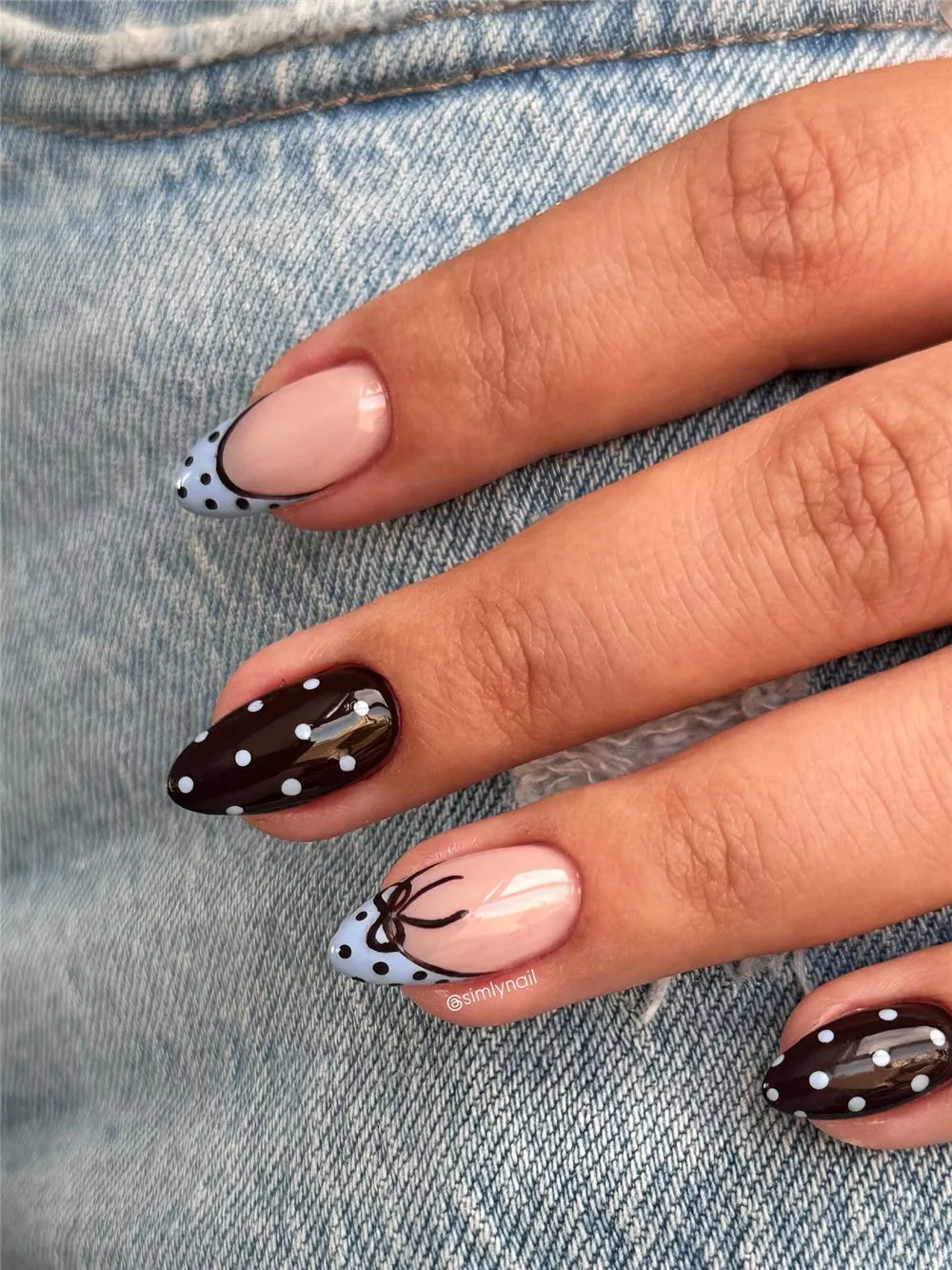 polka dots nails