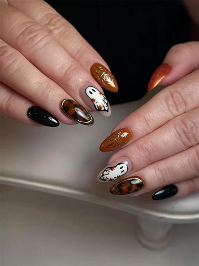 Cute Ghost and Spider Halloween Nails