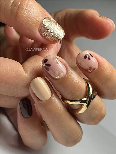 Cute flower and gold foil nails for Fall