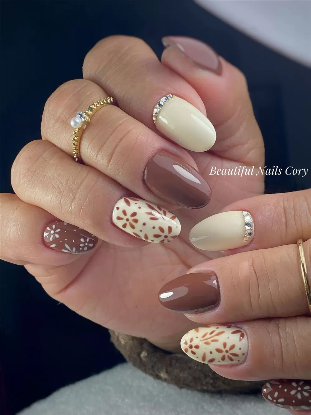 Fall Leaf Nail Art Idea